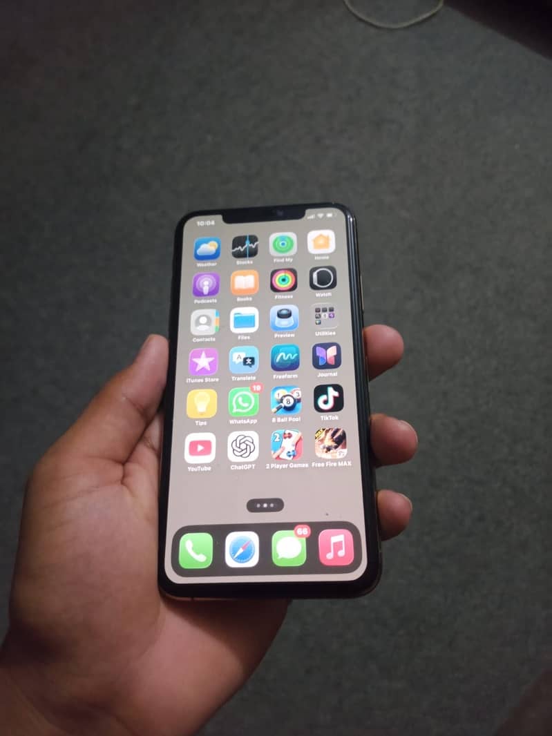 Apple iPhone 11 pro max 1