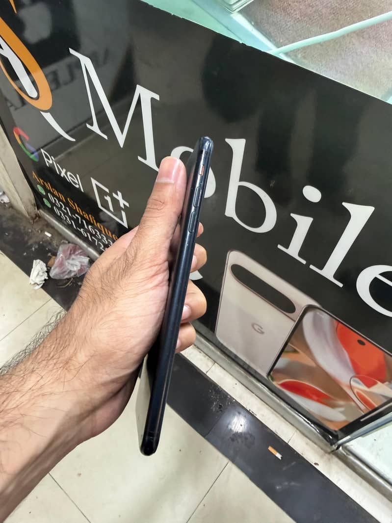 Apple iPhone 7 Plus 3