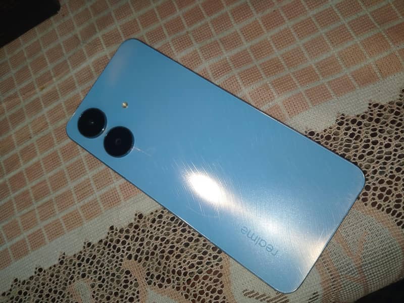 Realme Note 60 4