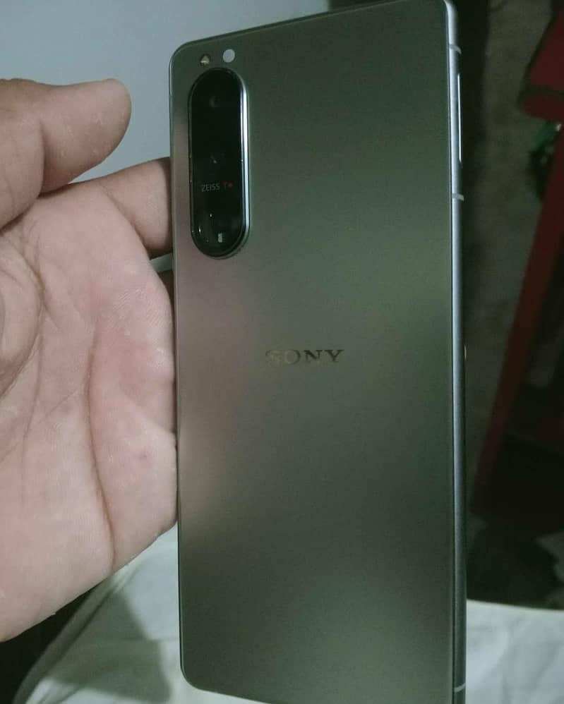 Sony 5 mark 3 6