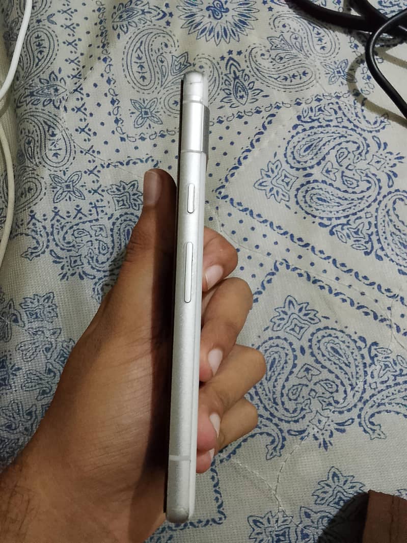 Google Pixel 7a 1