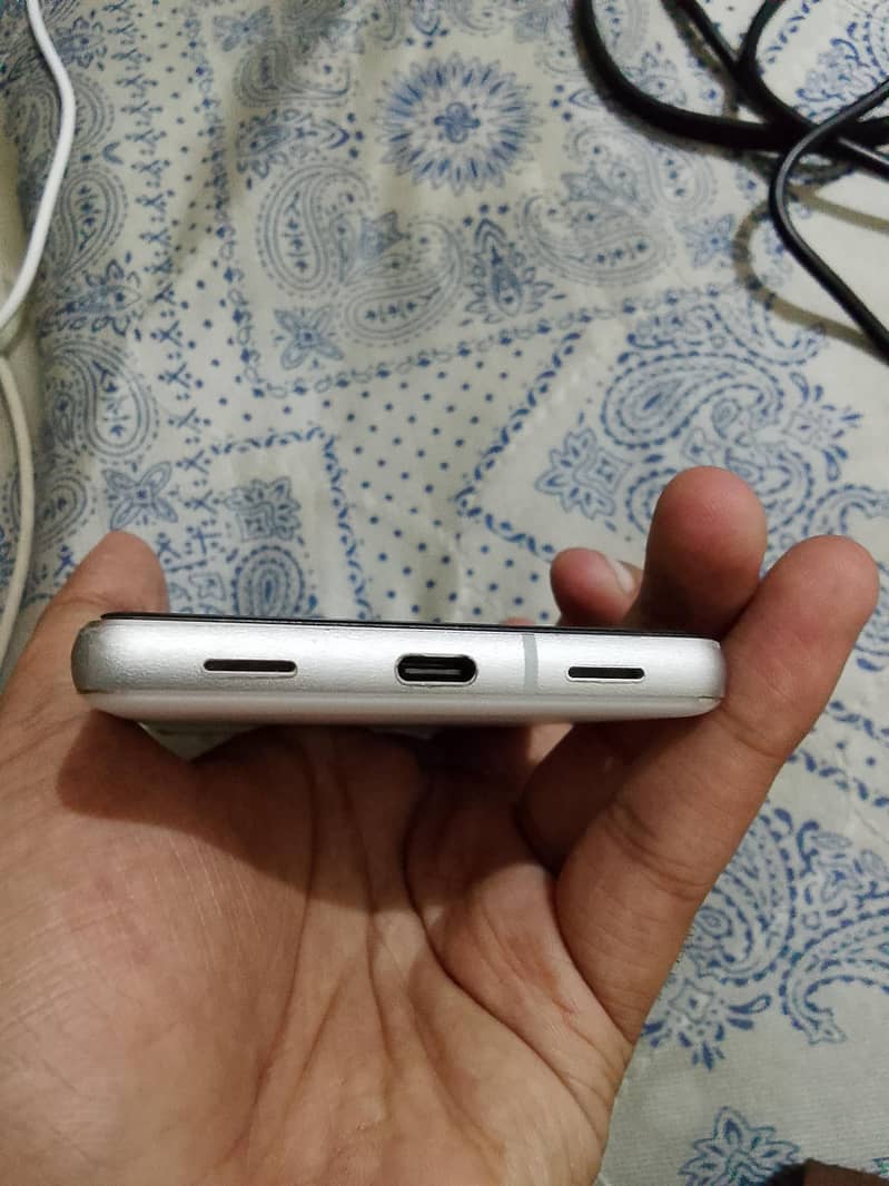 Google Pixel 7a 3