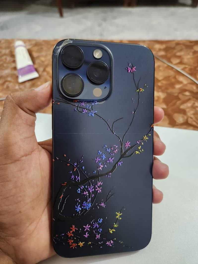 Apple iPhone 15 Pro Max 0
