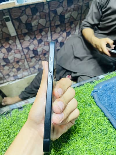 Apple iPhone 15