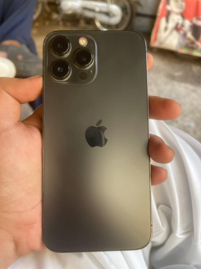 Apple iPhone 13 Pro Max 0