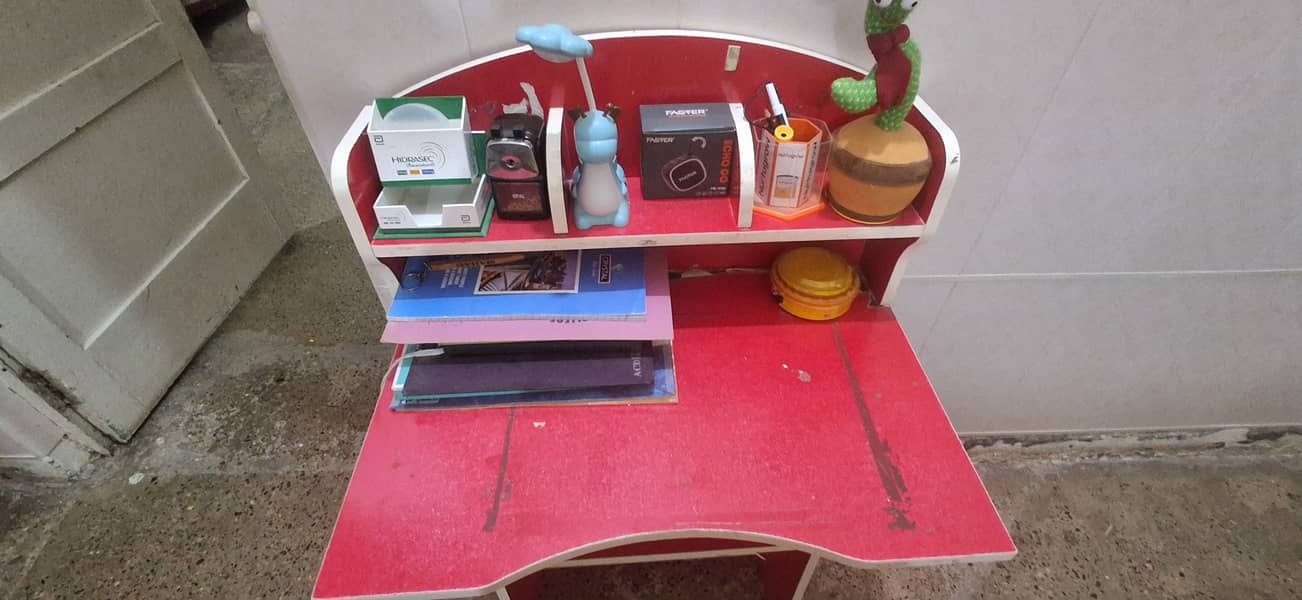 study table with chair 4