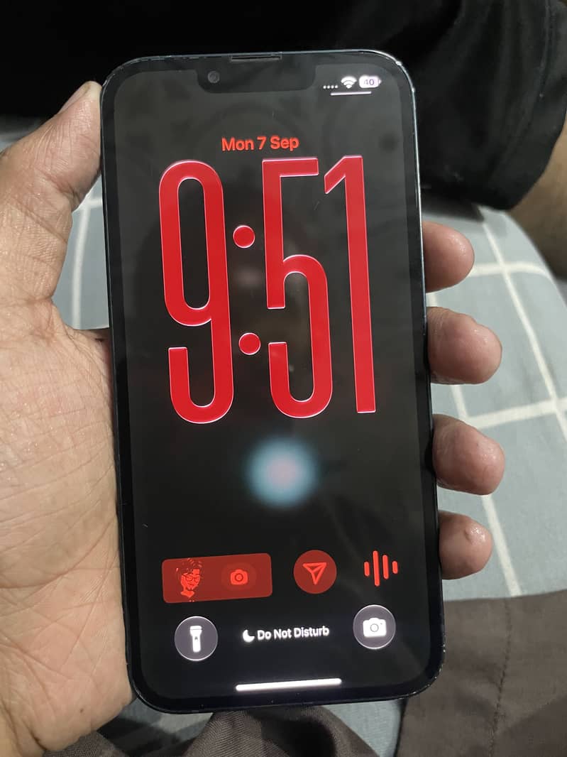 Apple iPhone 13 2