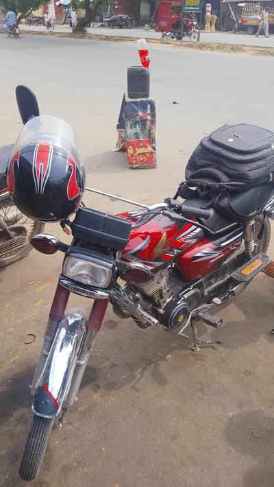 Honda 125 lush condition no work required  03208833544