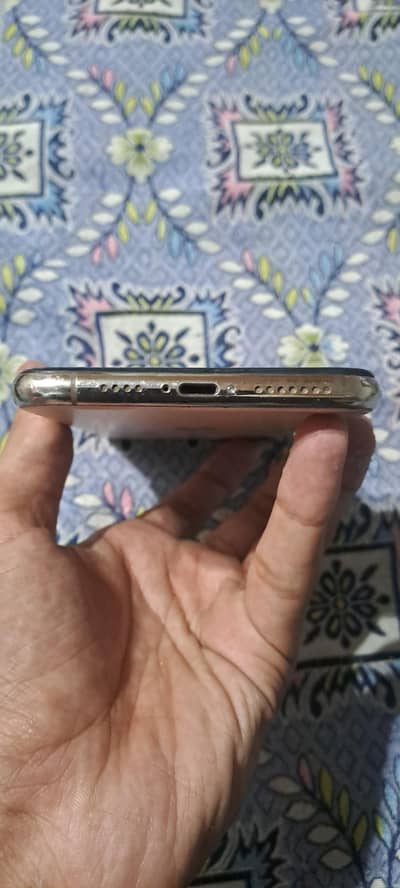 i phone 11 pro max  64 GB