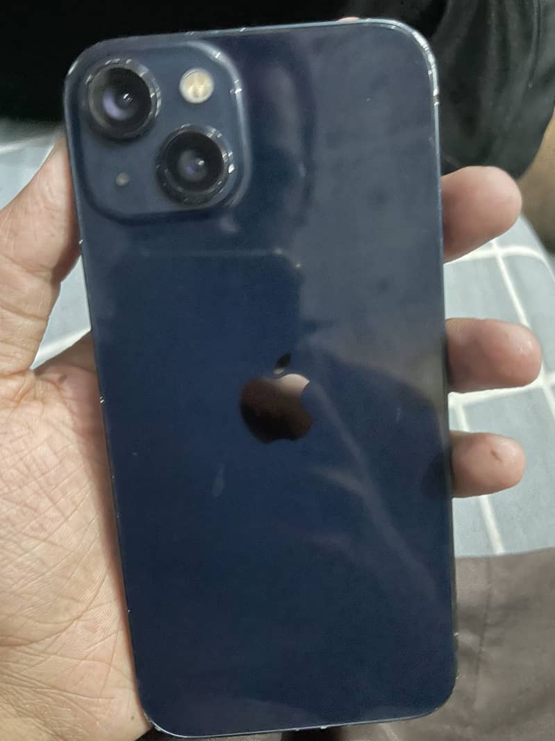 Apple iPhone 13 8