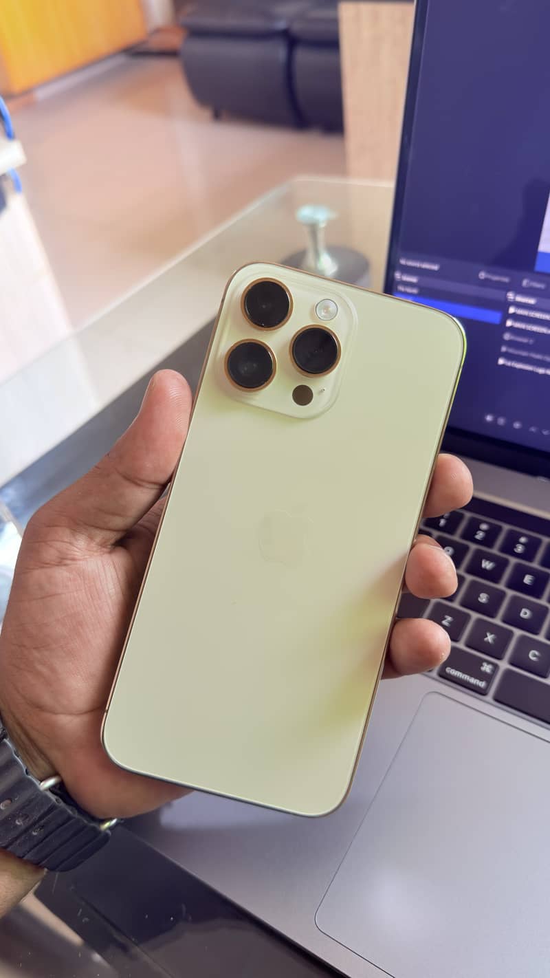 Apple iPhone 14 Pro Max 1