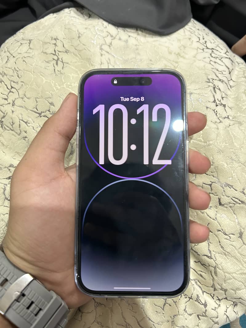 Apple iPhone 14 Pro 1