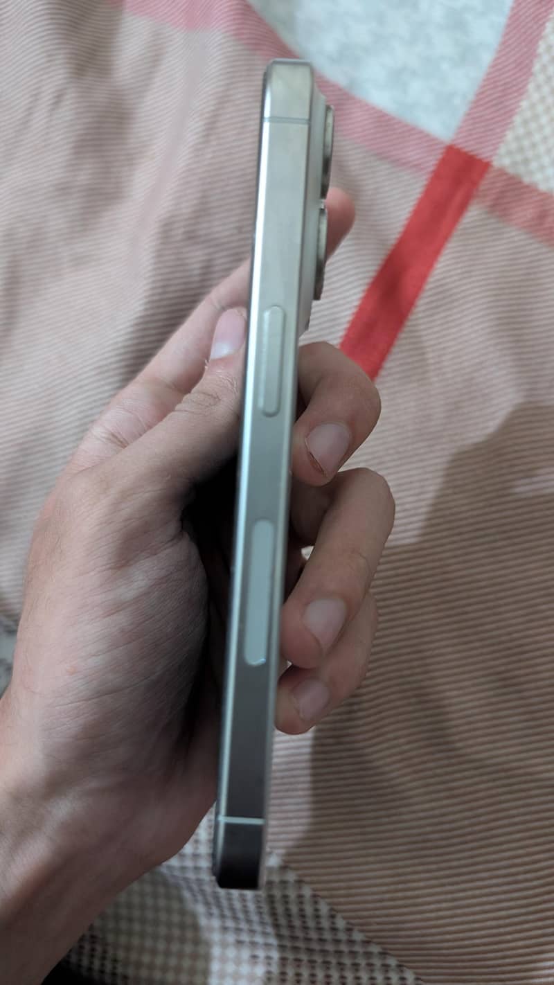 Apple iPhone 15 Pro 5