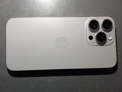 iPhone 15 Pro Max jv