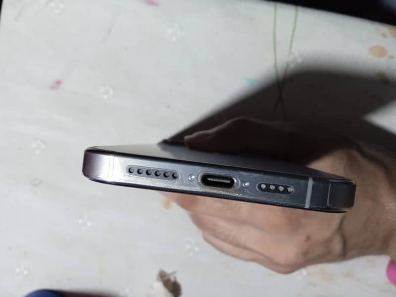 iPhone 15 Pro Max jv 1