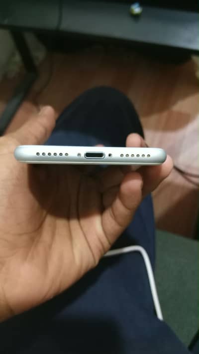 Apple iPhone 8