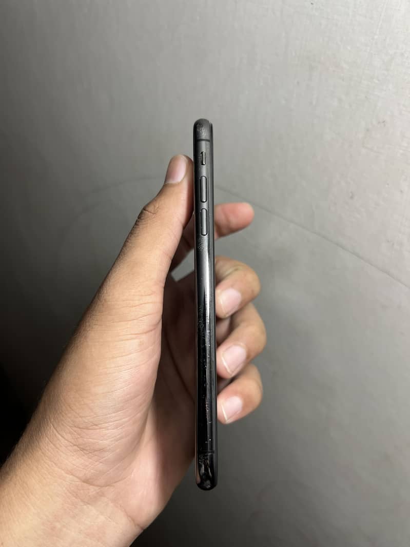 Apple iPhone XS 3