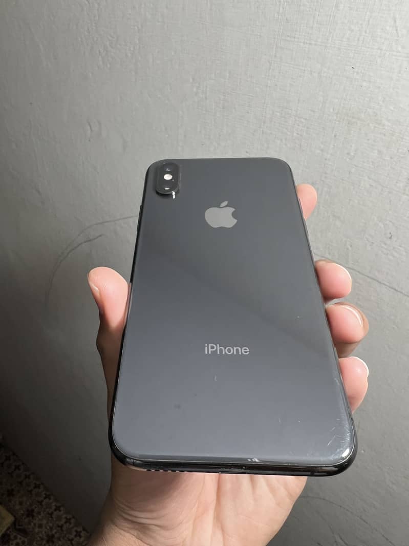 Apple iPhone XS 4