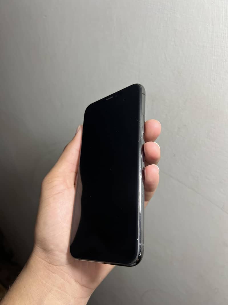 Apple iPhone XS 5