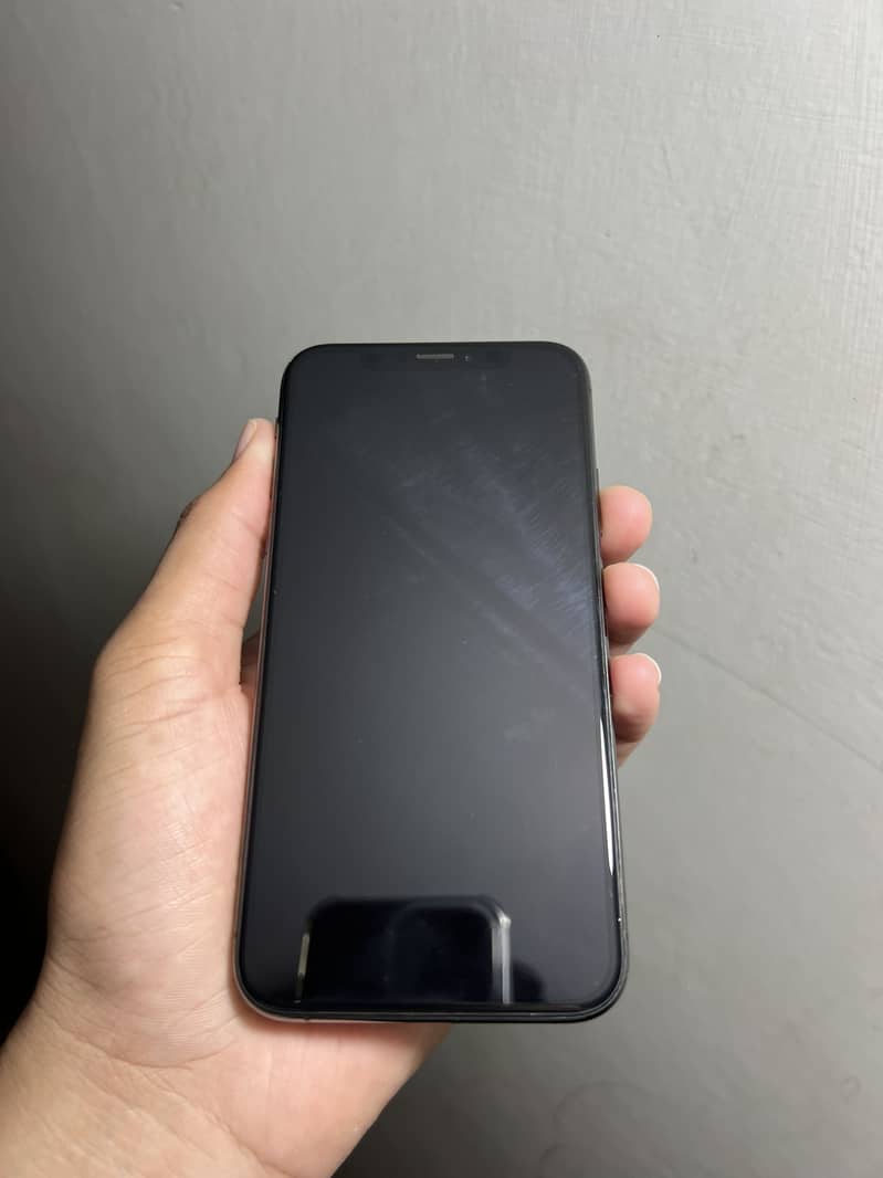 Apple iPhone XS 6