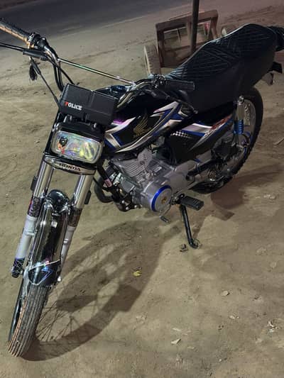 Honda 125cc Black — Excellent Condition