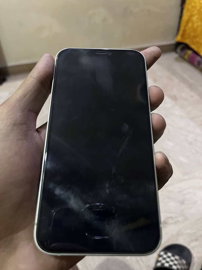 Apple iPhone 12 3