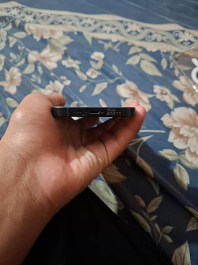 Apple iPhone 14