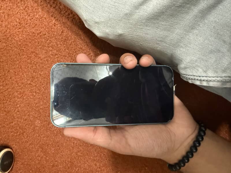 Apple iPhone 13 2