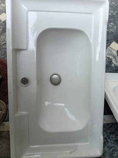 wash basin 10/10
