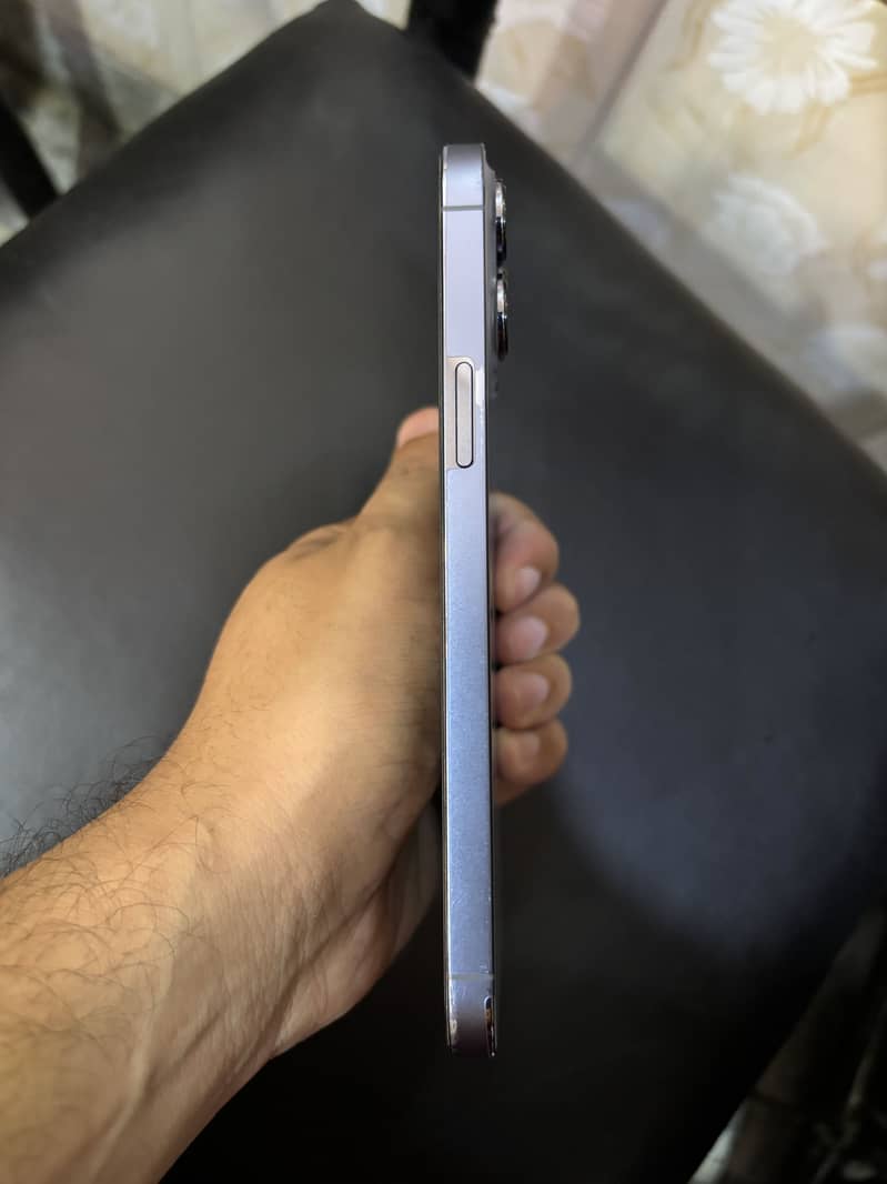 Apple iPhone 13 Pro Max 4