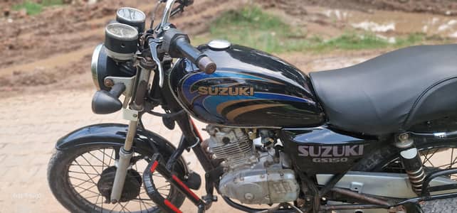 Suzuki GS125