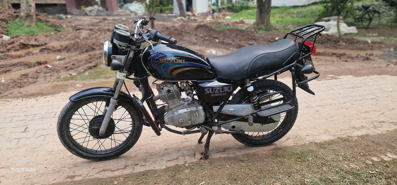 Suzuki GS125 4