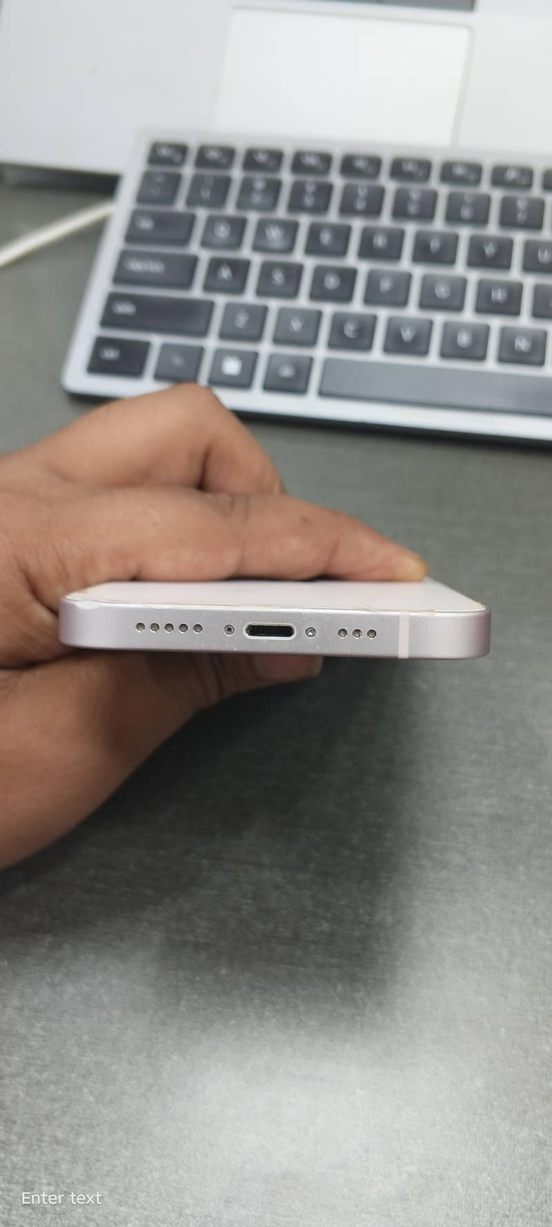Apple iPhone 13 1