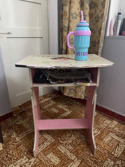  Beautiful Dora-themed kids study table with matching chair 