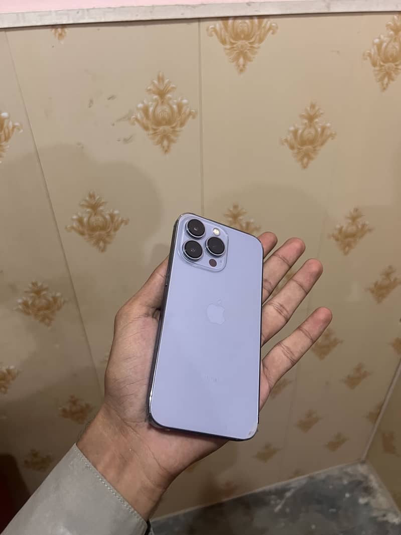 Apple iPhone 13 Pro 4