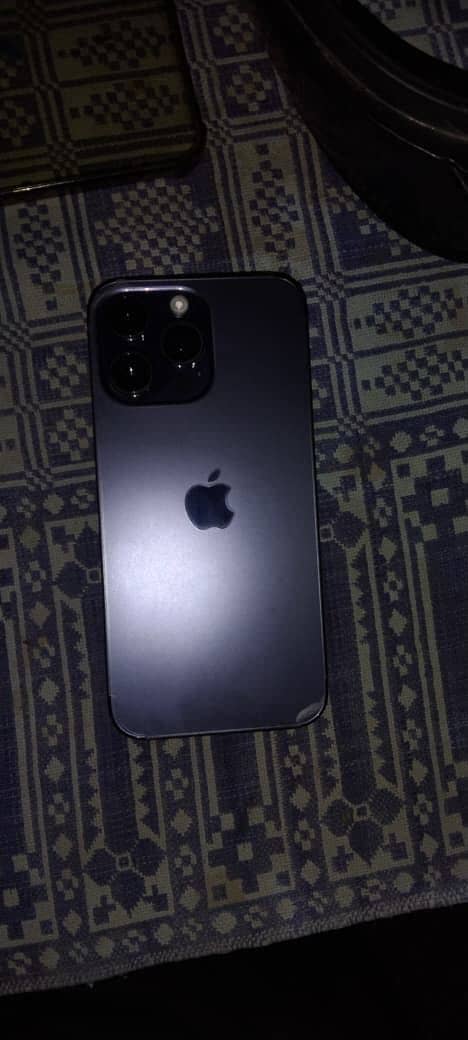 iPhone  14 pro max 6