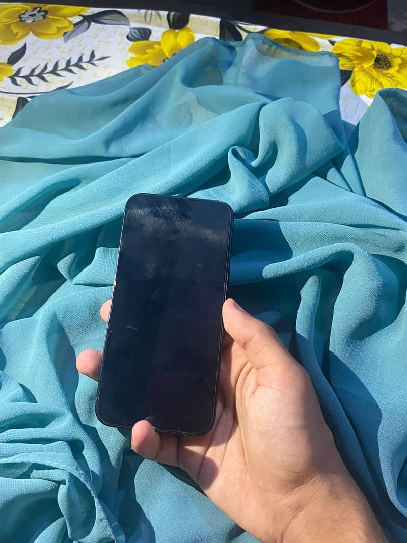 Apple iPhone 13 1