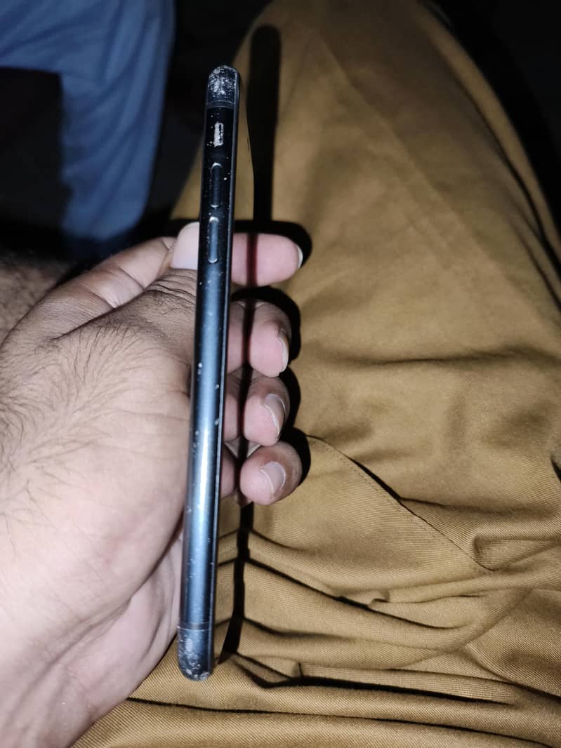 Apple iPhone XR 2