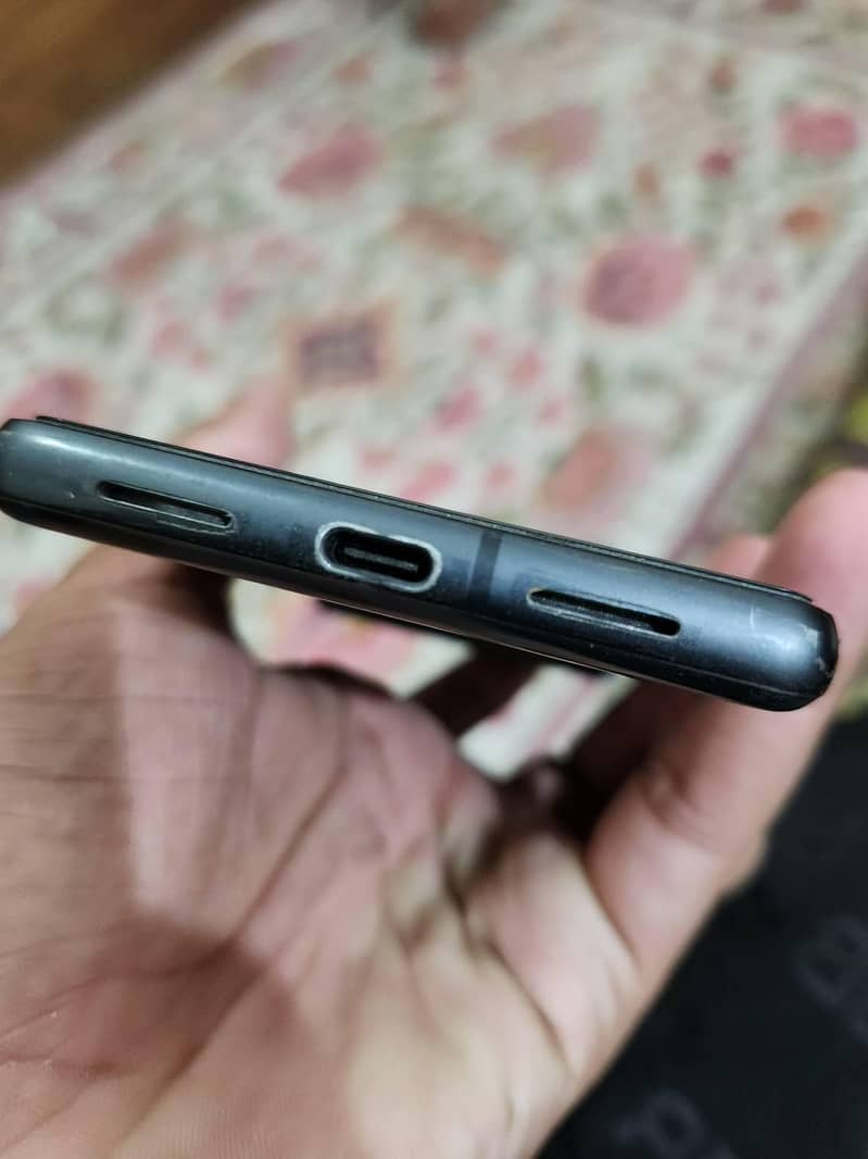 Google Pixel 7 4