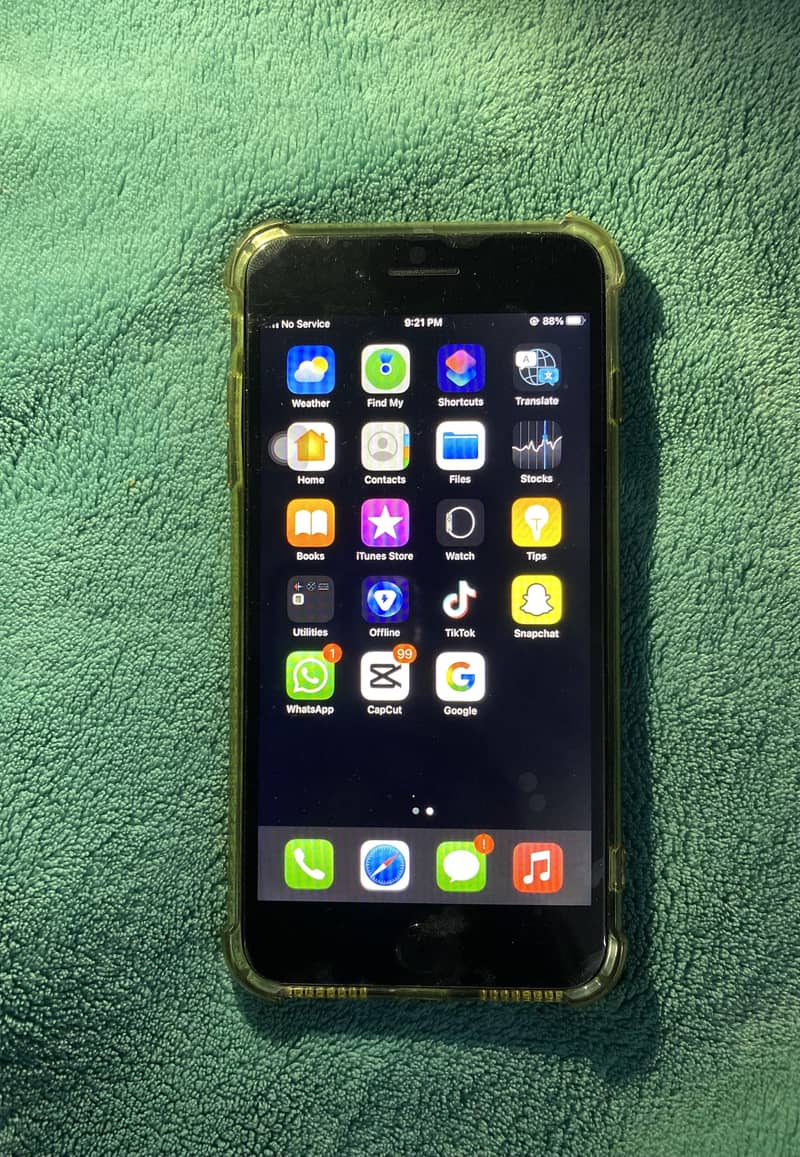 Apple iPhone 7 Plus 1