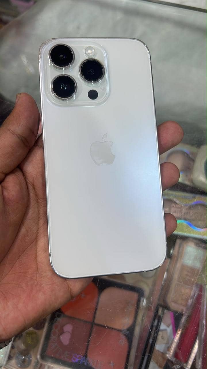 Apple iPhone 14 Pro 0