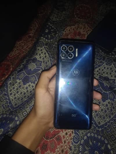 Motorola One 5G uw