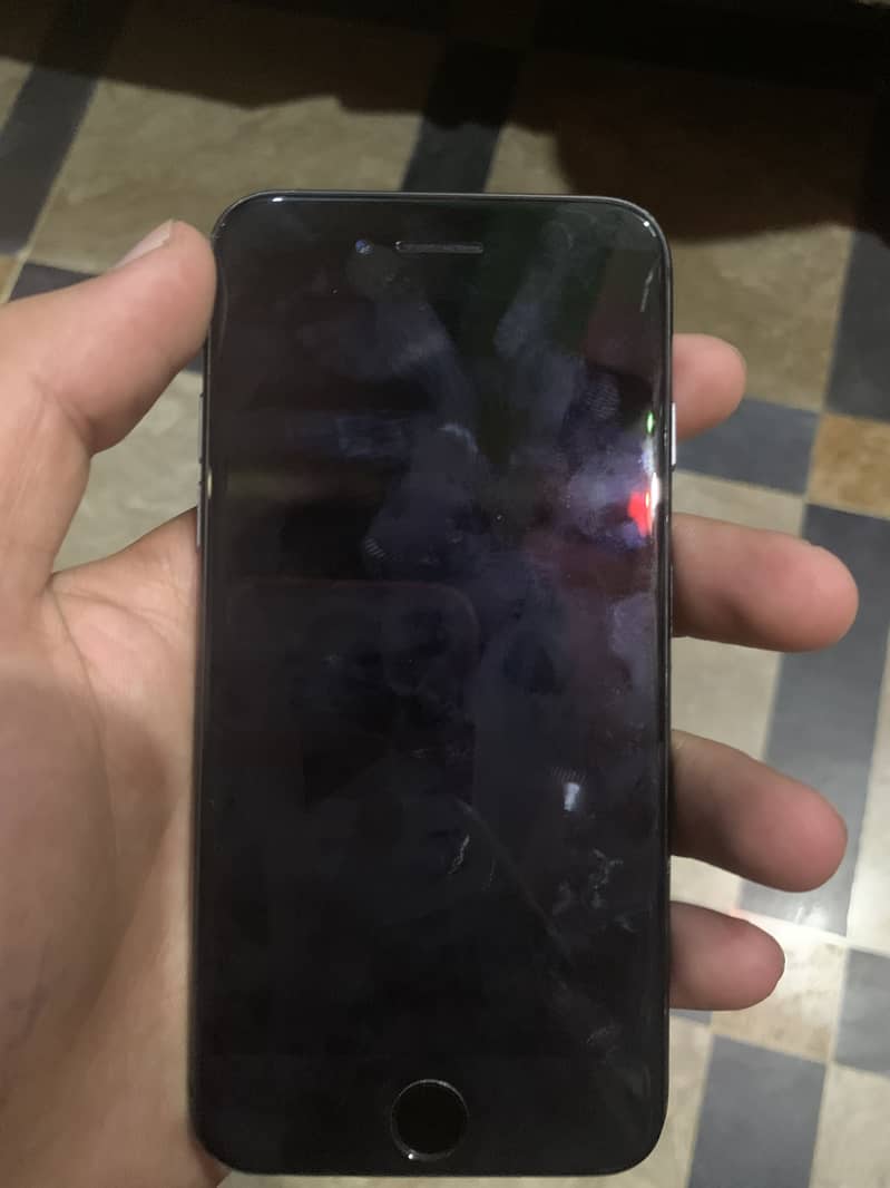 Apple iPhone 8 1