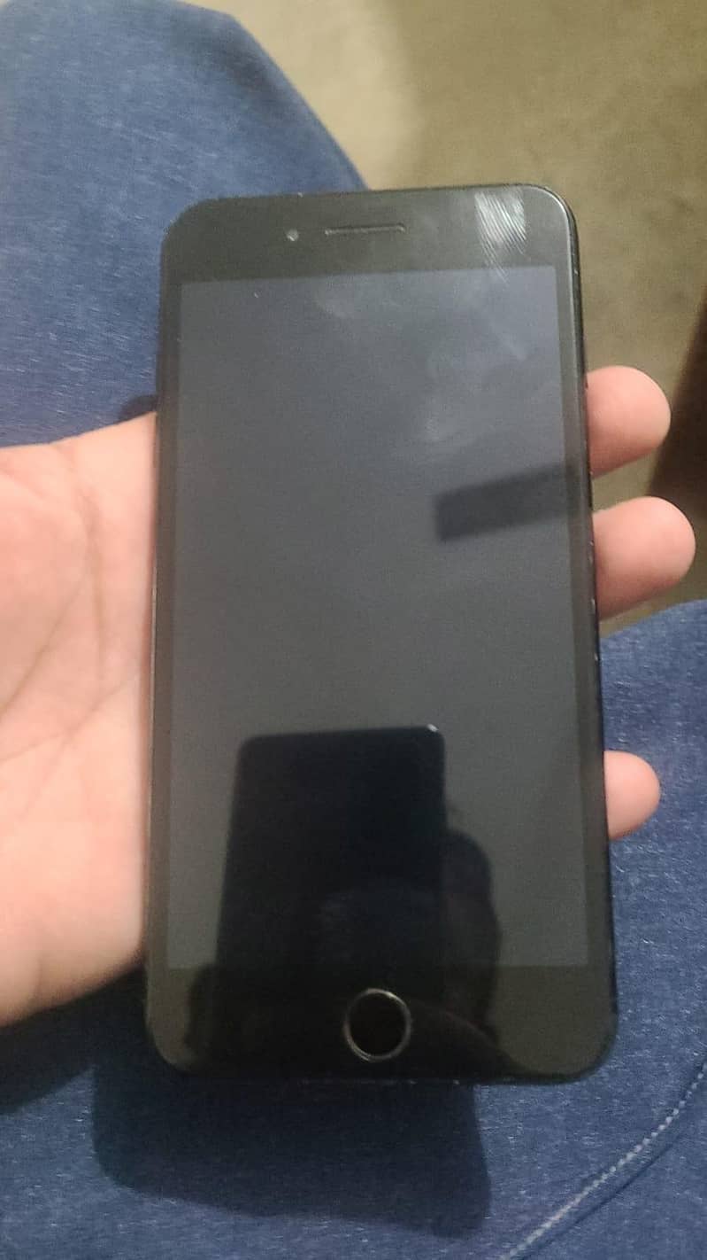 Apple iPhone 7 Plus 1