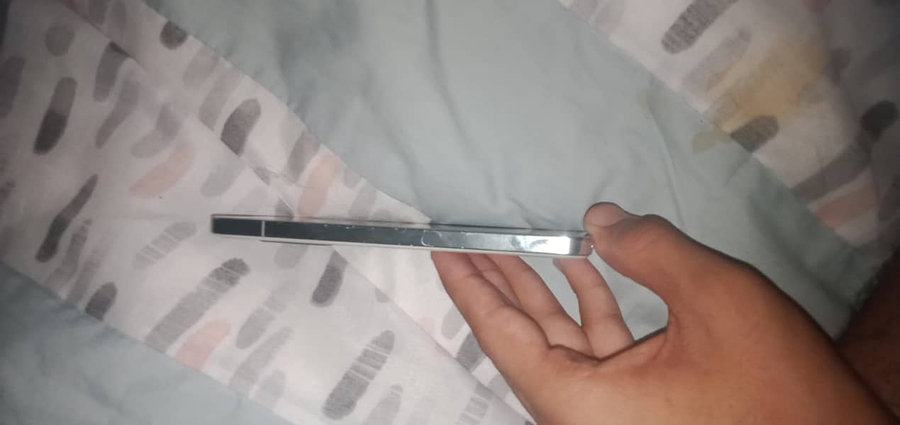 Xiaomi 13 4