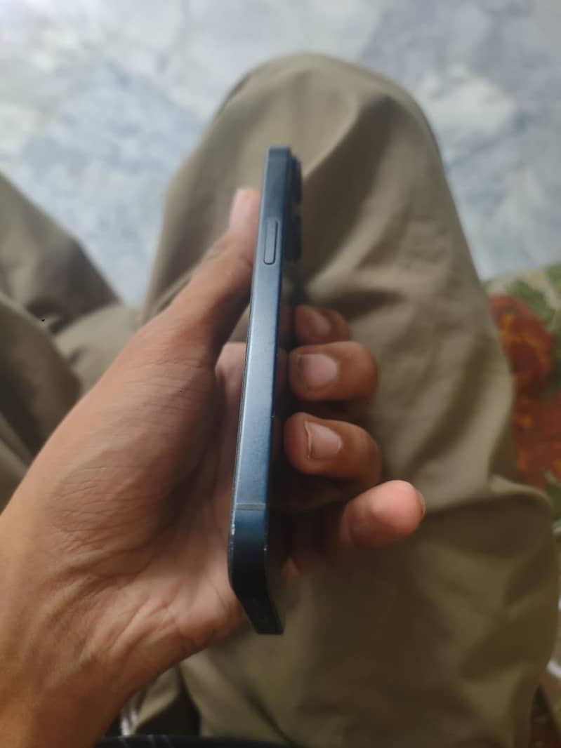Apple iPhone 14 6