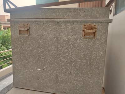 Metal storage box (peti) a little negotiable