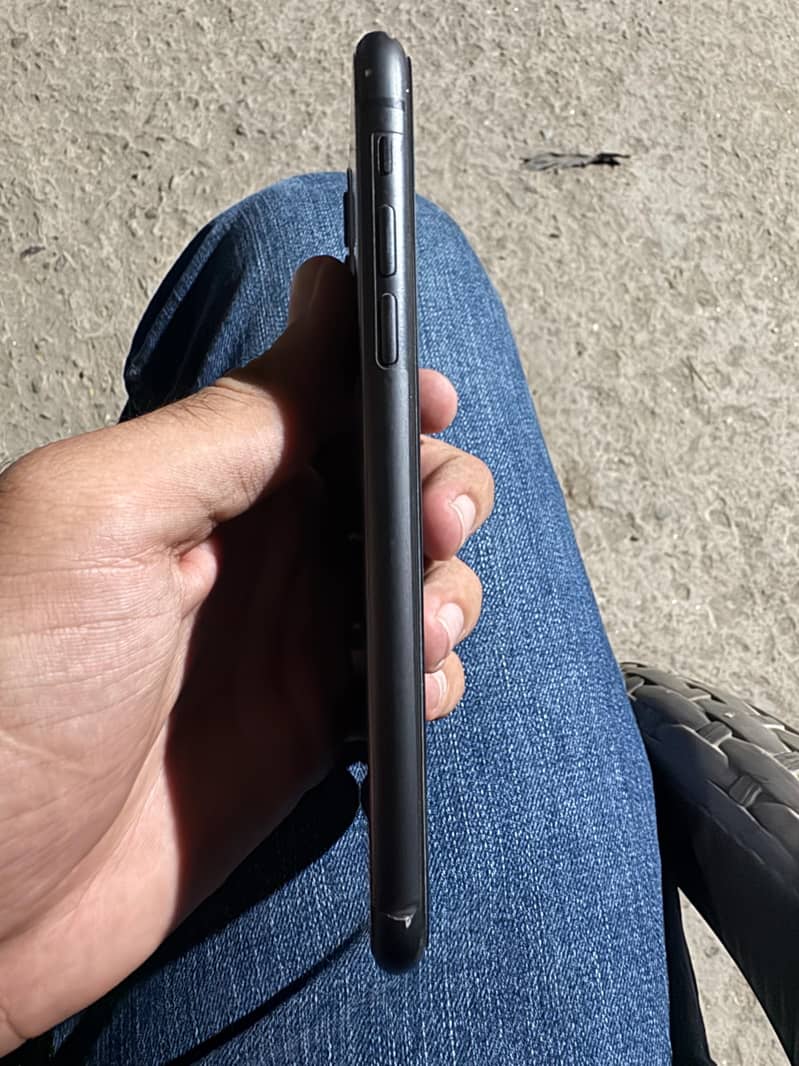 Apple iPhone 11 2