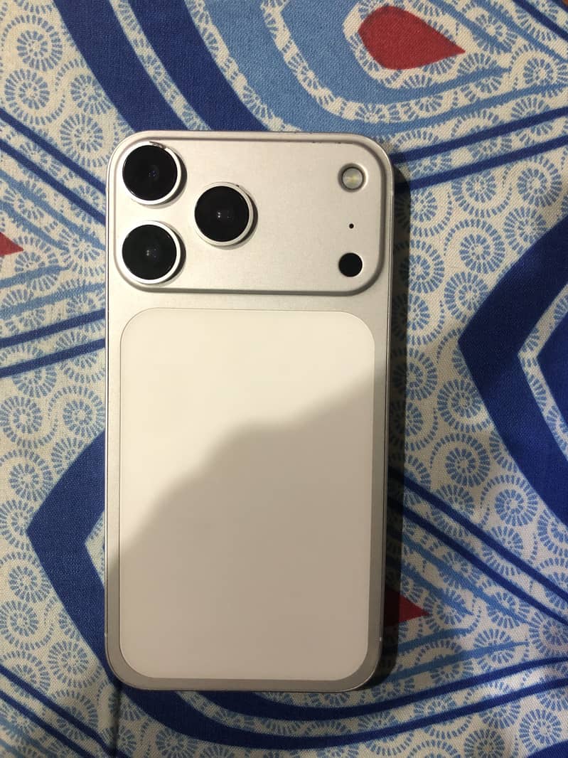 Apple iPhone XR 0