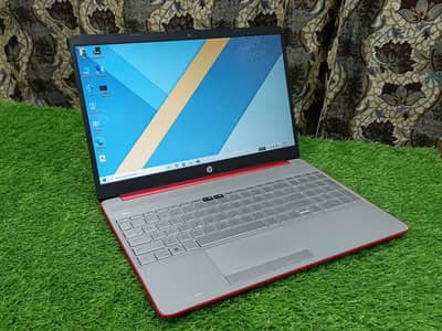 Hp Notebook 15 ( Pentium 8th 4GB 500GB 15.6 inch HD)